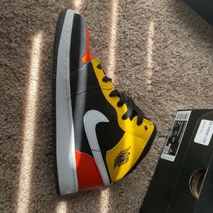 Nike Air Jordan 1 Mid